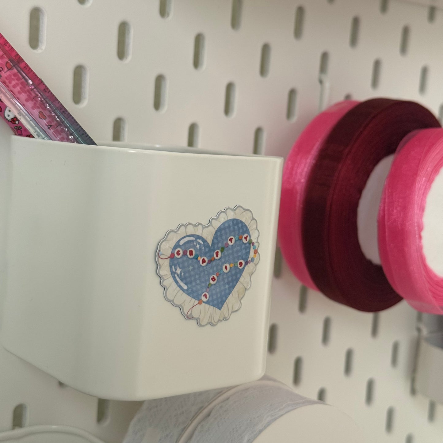 Crafty Girl - Magnet