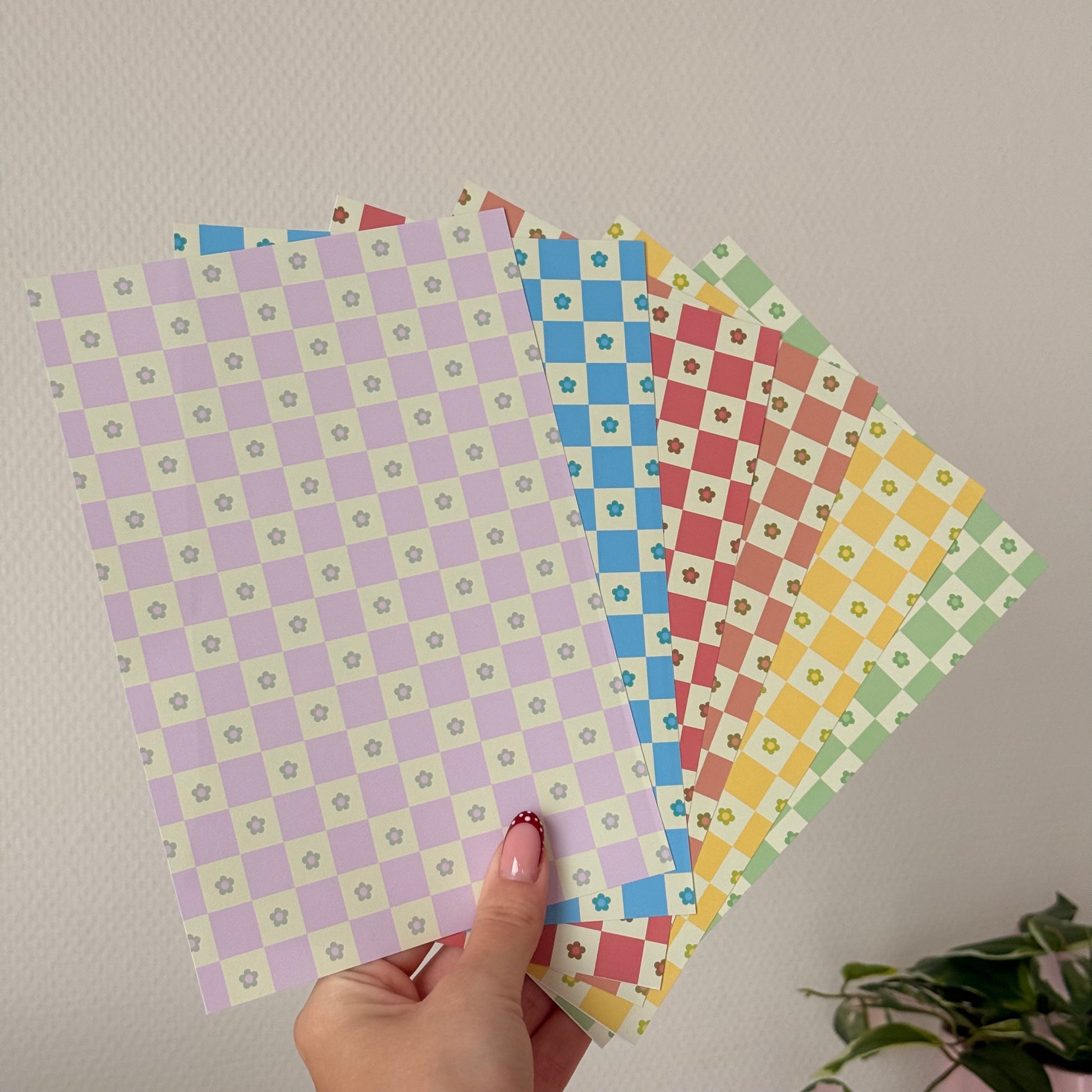 Printed A5 paper pack with flower and checkered designs on matte paper